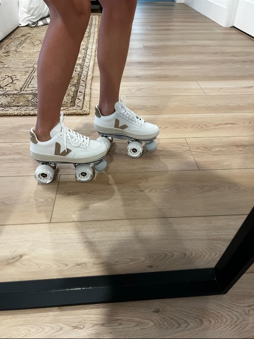 Flaneurz size 8 VEJA shoes detachable roller skates - Picture 2 of 4